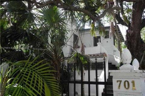 Propiedad comercial en venta en Miami, Florida, 359.07 m2 № 1891388 - foto 3