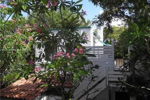 Propiedad comercial en venta en Miami, Florida, 359.07 m2 № 1891388 - foto 5