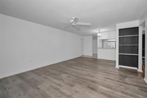 Copropriété à vendre à Clearwater, Floride: 2 chambres, 99.41 m2 № 1919851 - photo 11