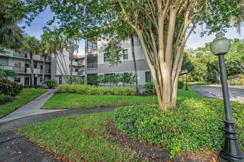 Copropriété à vendre à Clearwater, Floride: 2 chambres, 99.41 m2 № 1919851 - photo 1