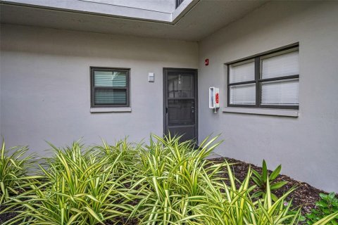 Copropriété à vendre à Clearwater, Floride: 2 chambres, 99.41 m2 № 1919851 - photo 6