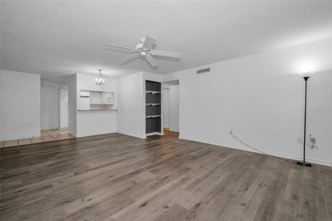Copropriété à vendre à Clearwater, Floride: 2 chambres, 99.41 m2 № 1919851 - photo 12