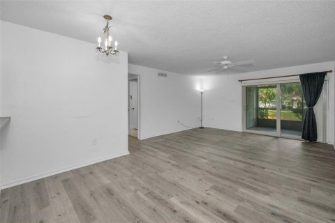 Copropriété à vendre à Clearwater, Floride: 2 chambres, 99.41 m2 № 1919851 - photo 15