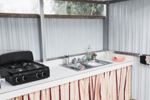 Снять в аренду виллу или дом в Майами-Гарденс, Флорида 4 спальни, 158.96м2, № 1989261 - фото 6