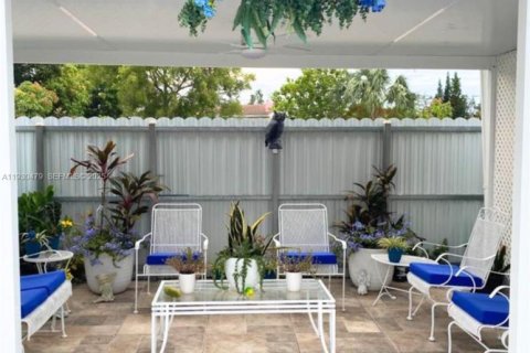 Снять в аренду виллу или дом в Майами-Гарденс, Флорида 4 спальни, 158.96м2, № 1989261 - фото 5