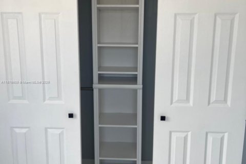 Copropriété à vendre à Miami, Floride: 2 chambres, 60.2 m2 № 1925375 - photo 9