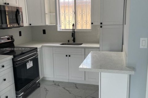 Copropriété à vendre à Miami, Floride: 2 chambres, 60.2 m2 № 1925375 - photo 8