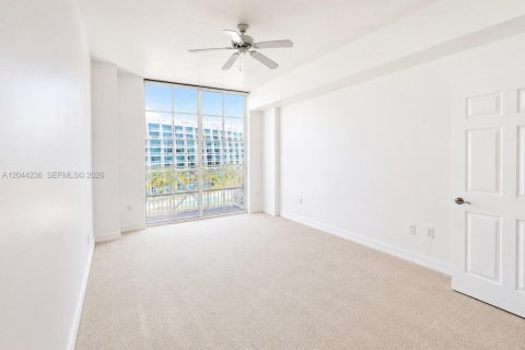 Condo in Aventura, Florida, 2 bedrooms № 2244984 - photo 17