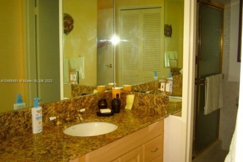 Снять в аренду кондоминиум в Холливуд, Флорида 2 спальни, 116.13м2, № 1932576 - фото 6