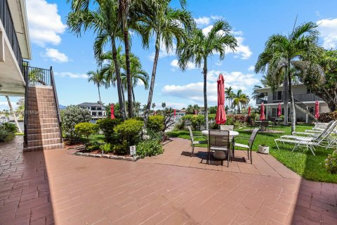 Condo in Pompano Beach, Florida, 1 bedroom  № 1842737 - photo 15