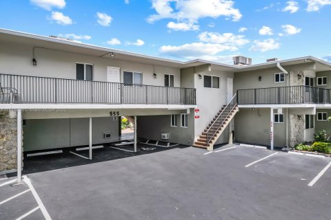 Condo in Pompano Beach, Florida, 1 bedroom  № 1842737 - photo 19