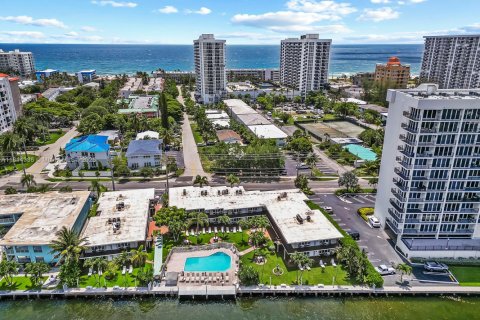Condo in Pompano Beach, Florida, 1 bedroom  № 1842737 - photo 2