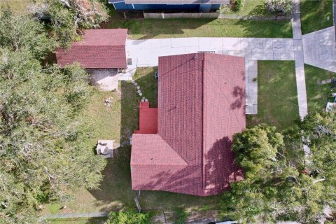 House in Lakeland, Florida 3 bedrooms, 139.35 sq.m. № 1789272 - photo 14