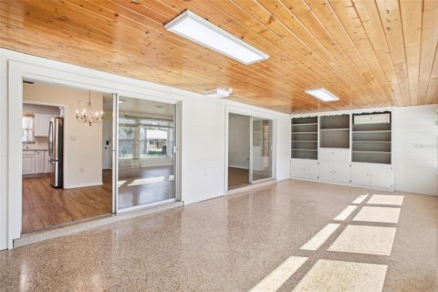 House in Winter Haven, Florida 3 bedrooms, 178.09 sq.m. № 1573009 - photo 28
