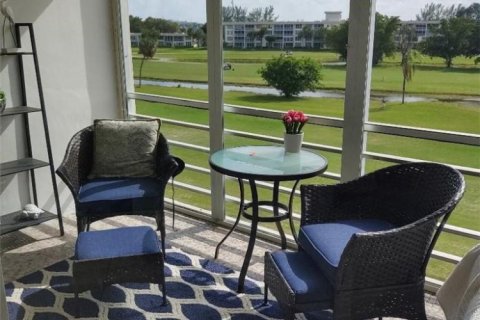 Copropriété à louer à Pompano Beach, Floride: 2 chambres, 102.19 m2 № 2179754 - photo 2