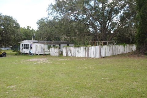 Commercial property in Weirsdale, Florida 6 bedrooms, 98.1 sq.m. № 2205723 - photo 9