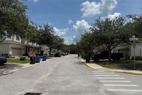 Touwnhouse à vendre à Oviedo, Floride: 3 chambres, 173.91 m2 № 2304359 - photo 24