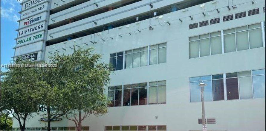 Immobilier commercial à Miami, Floride № 1887235