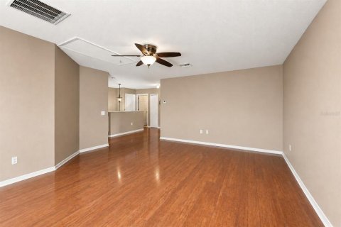 House in Land O' Lakes, Florida 3 bedrooms, 219.81 sq.m. № 2284253 - photo 22