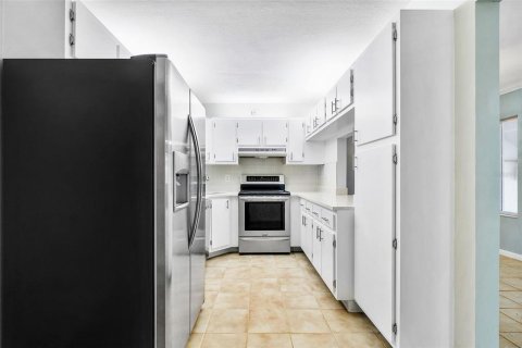 Condo in West Palm Beach, Florida, 2 bedrooms  № 1642492 - photo 5