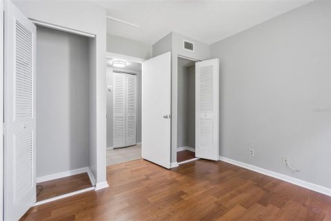 Condo in West Palm Beach, Florida, 2 bedrooms  № 1642492 - photo 15
