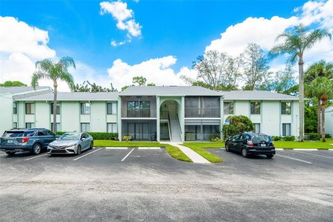 Condo in West Palm Beach, Florida, 2 bedrooms  № 1642492 - photo 1