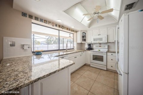 Casa en venta en Apollo Beach, Florida, 3 dormitorios, 164.44 m2 № 1770089 - foto 10