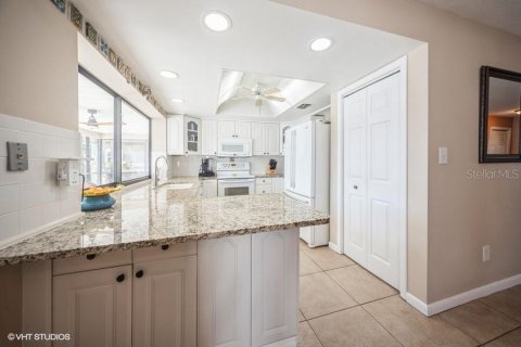 Casa en venta en Apollo Beach, Florida, 3 dormitorios, 164.44 m2 № 1770089 - foto 9