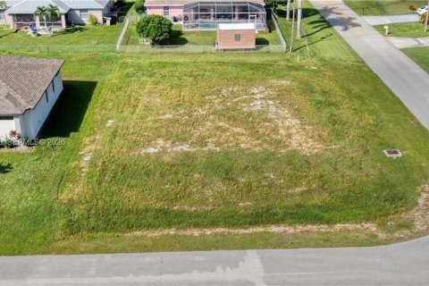 Terrain à vendre à Cape Coral, Floride № 2089004 - photo 4