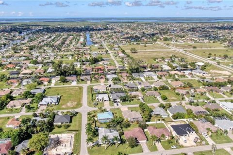 Terrain à vendre à Cape Coral, Floride № 2089004 - photo 17