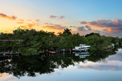 Villa ou maison à vendre à Coral Gables, Floride: 6 chambres, 505.57 m2 № 1932450 - photo 17