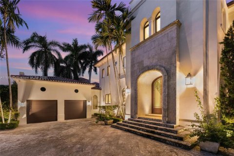 Villa ou maison à vendre à Coral Gables, Floride: 6 chambres, 505.57 m2 № 1932450 - photo 2