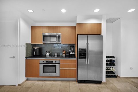 Condominio en venta en Miami, Florida, 1 dormitorio, 78.32 m2 № 2028039 - foto 13