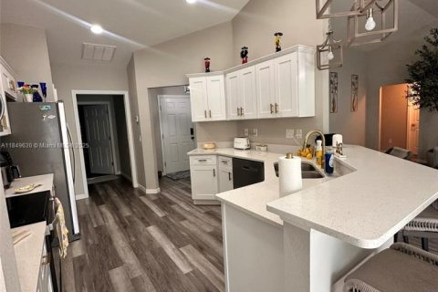 House in Ocala, Florida 4 bedrooms № 1852277 - photo 8