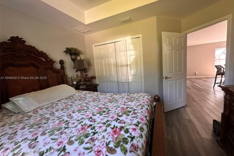 House in Ocala, Florida 4 bedrooms № 1852277 - photo 14