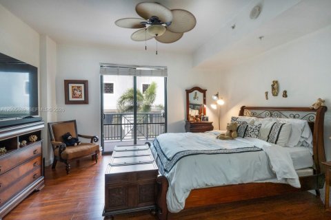 Condo in Miami, Florida, 2 bedrooms  № 2069637 - photo 23