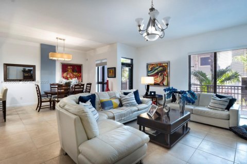 Condo in Miami, Florida, 2 bedrooms  № 2069637 - photo 10