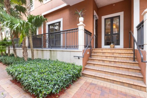 Condo in Miami, Florida, 2 bedrooms  № 2069637 - photo 9