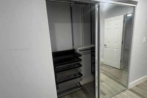 Снять в аренду коммерческую недвижимость в Хайалиа, Флорида 2 спальни, № 1989595 - фото 10