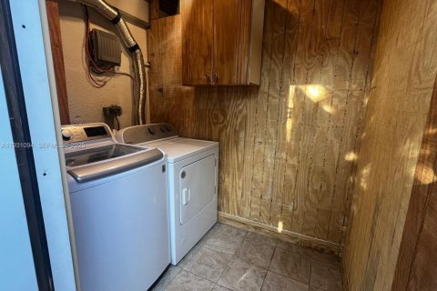 Снять в аренду коммерческую недвижимость в Хайалиа, Флорида 2 спальни, № 1989595 - фото 13