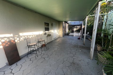 Снять в аренду коммерческую недвижимость в Хайалиа, Флорида 2 спальни, № 1989595 - фото 14