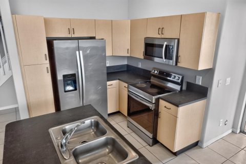 Villa ou maison à louer à Pembroke Pines, Floride: 3 chambres, 181.81 m2 № 2431338 - photo 9