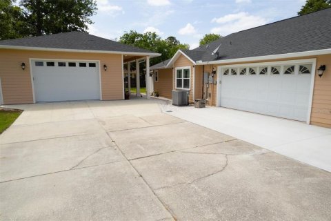 Casa en venta en Palatka, Florida, 4 dormitorios, 215.53 m2 № 1736772 - foto 3