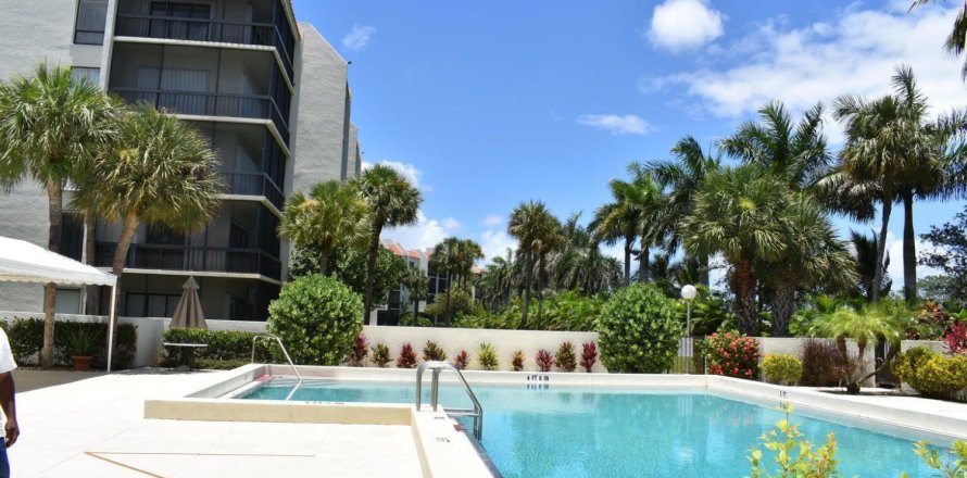 Condominio en West Palm Beach, Florida, 2 dormitorios № 2262009