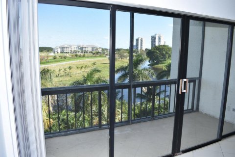 Condominio en alquiler en West Palm Beach, Florida, 2 dormitorios, 96.8 m2 № 2262009 - foto 8