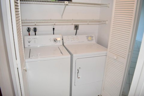 Condominio en alquiler en West Palm Beach, Florida, 2 dormitorios, 96.8 m2 № 2262009 - foto 9