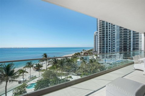 Condominio en venta en Sunny Isles Beach, Florida, 3 dormitorios, 283.35 m2 № 2274663 - foto 6