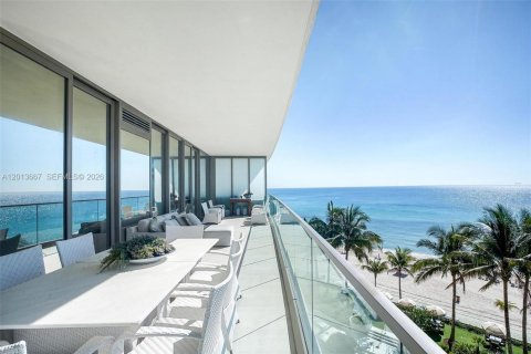 Condominio en venta en Sunny Isles Beach, Florida, 3 dormitorios, 283.35 m2 № 2274663 - foto 3