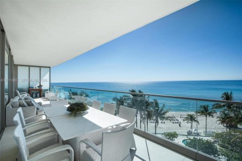 Condominio en venta en Sunny Isles Beach, Florida, 3 dormitorios, 283.35 m2 № 2274663 - foto 5