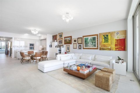 Condominio en venta en Sunny Isles Beach, Florida, 3 dormitorios, 283.35 m2 № 2274663 - foto 7